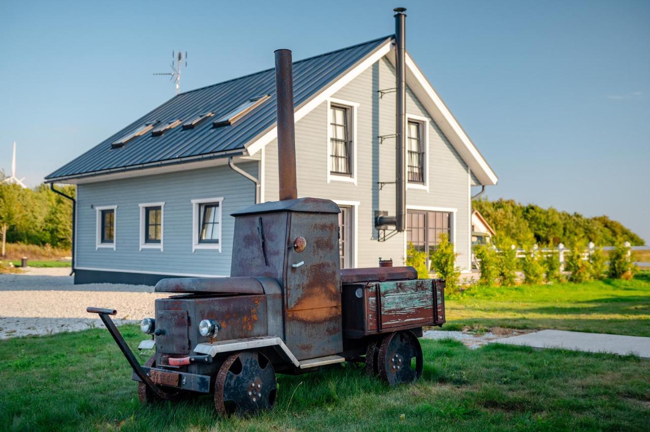 Pakri Parun Aparthotel Paldiski Exteriör bild