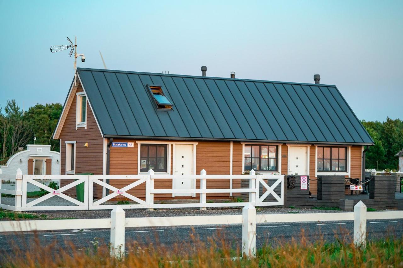 Pakri Parun Aparthotel Paldiski Exteriör bild