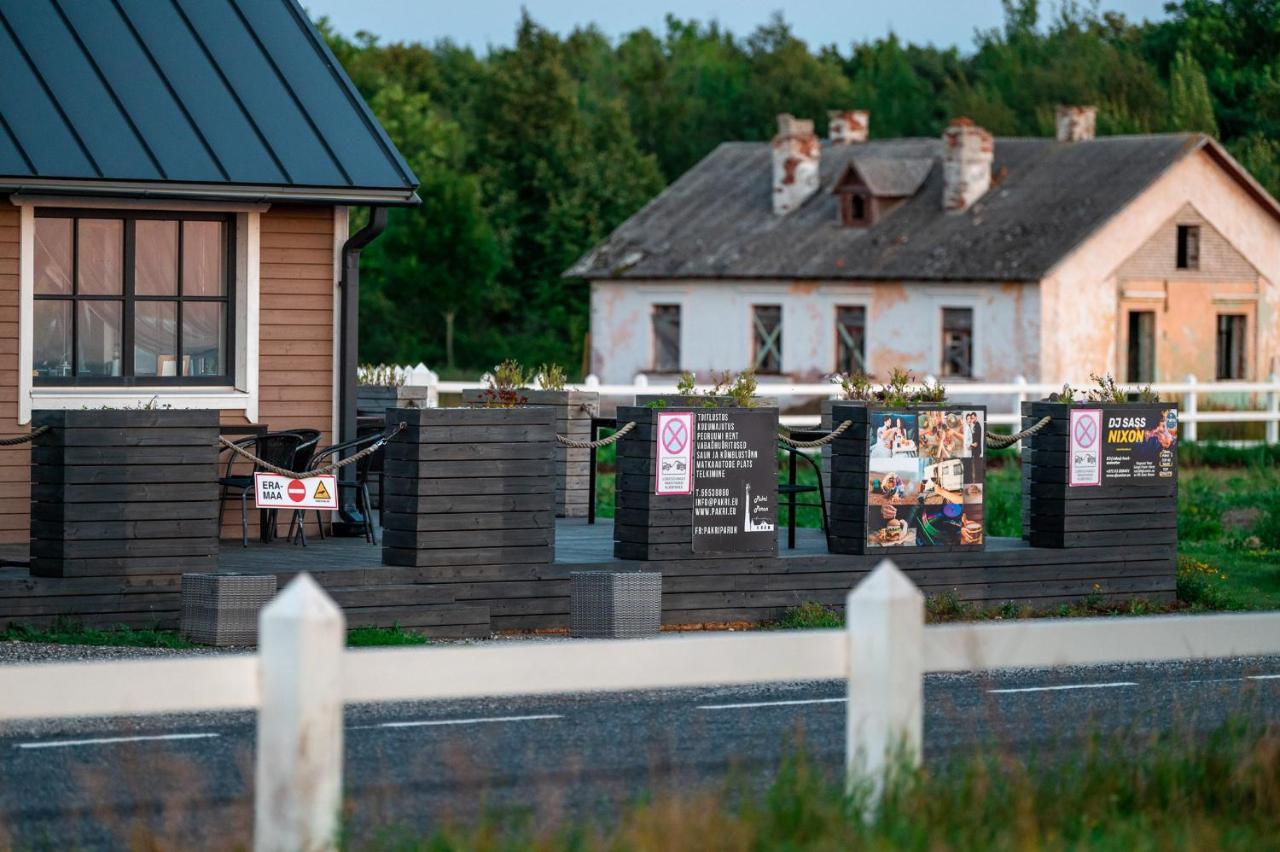 Pakri Parun Aparthotel Paldiski Exteriör bild