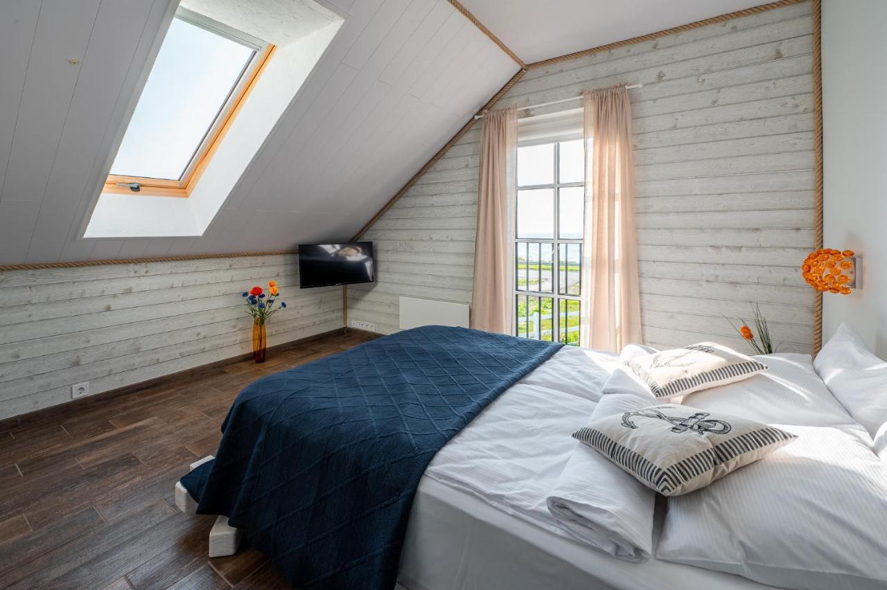 Pakri Parun Aparthotel Paldiski Exteriör bild