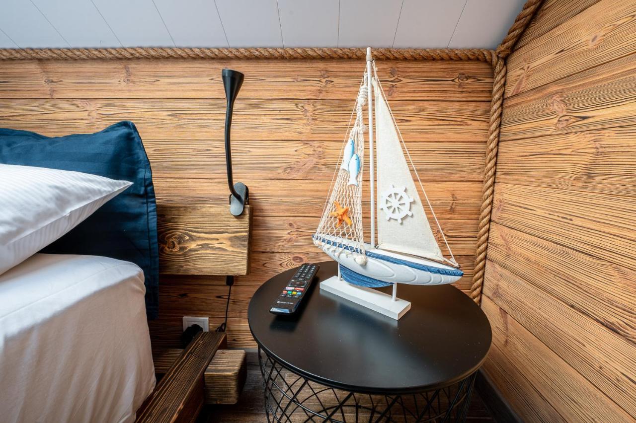 Pakri Parun Aparthotel Paldiski Exteriör bild