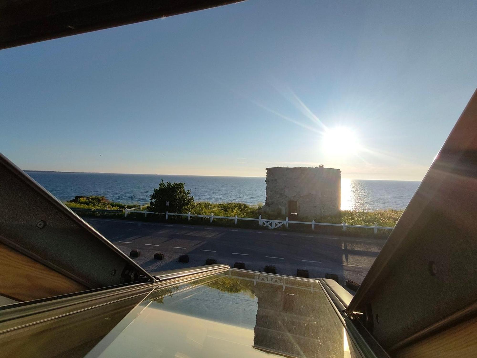 Pakri Parun Aparthotel Paldiski Exteriör bild